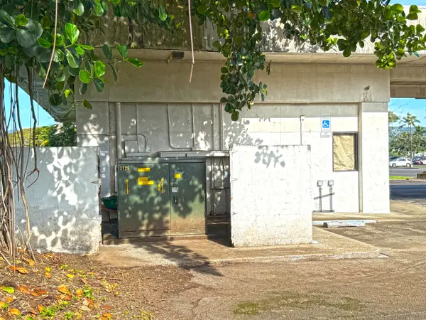 744 KAMEHAMEHA AVE, Hilo, HI 96720