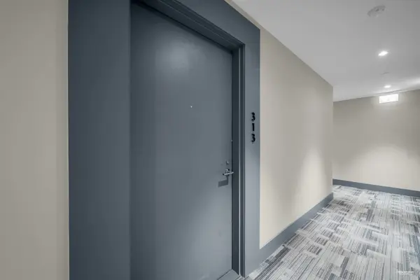 50 Oneil RD #313, Toronto C13, ON M3C 0R2