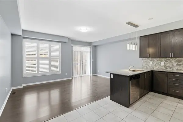 18 Rimrock CRES, Whitby, ON L1N 0E5