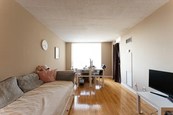 19 Northern Heights DR #504, Richmond Hill, ON L4B 4M4