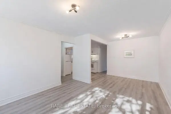 352 Hopewell AVE #2, Toronto W04, ON M6E 2S2