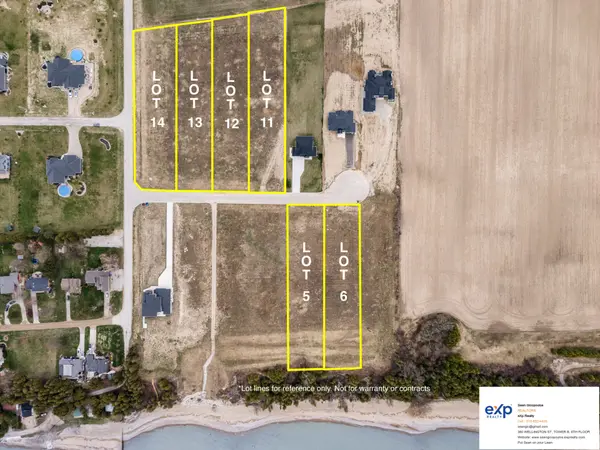 11 IRENE CRES, Bluewater, ON N0M 2T0