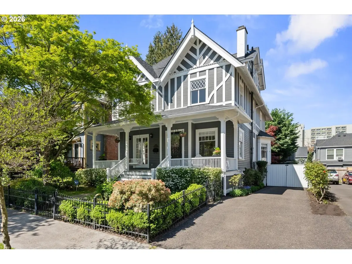 2035 NW KEARNEY ST, Portland, OR 97209