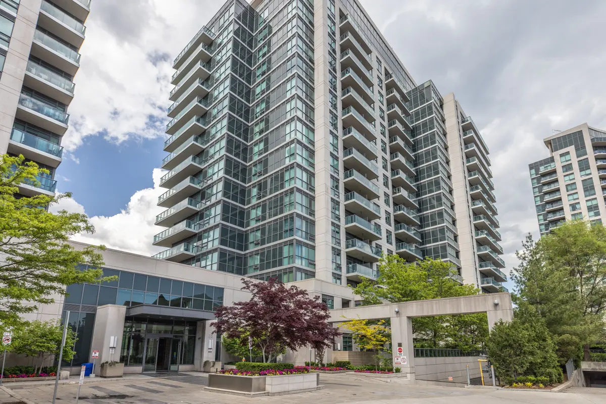 35 Brian Peck CRES #306, Toronto C11, ON M4G 0A5