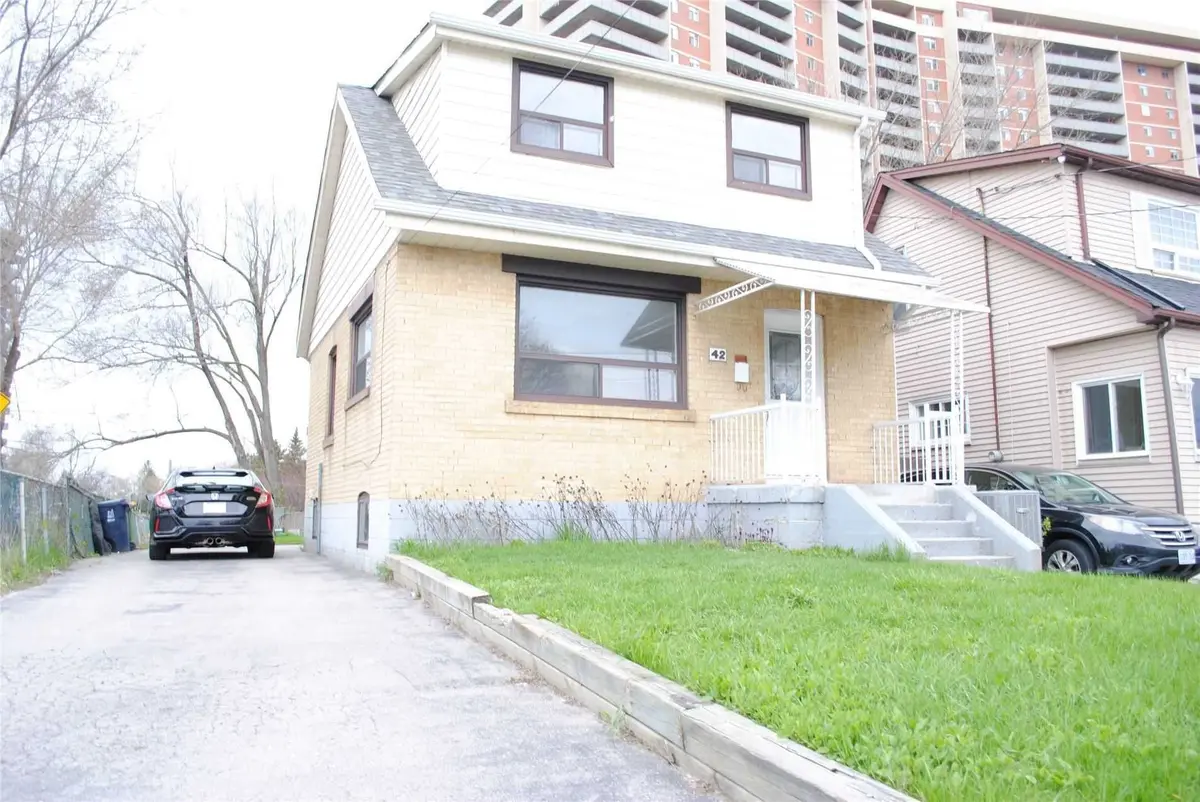 42 St Dunstan DR #Bsmt, Toronto E06, ON M1L 2V5