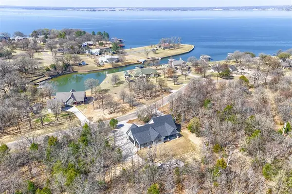 5073 Loper Circle, Streetman, TX 75859