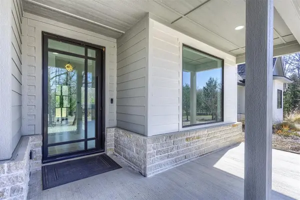 5073 Loper Circle, Streetman, TX 75859