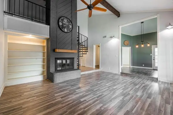 117 Haywood Drive, Benbrook, TX 76126