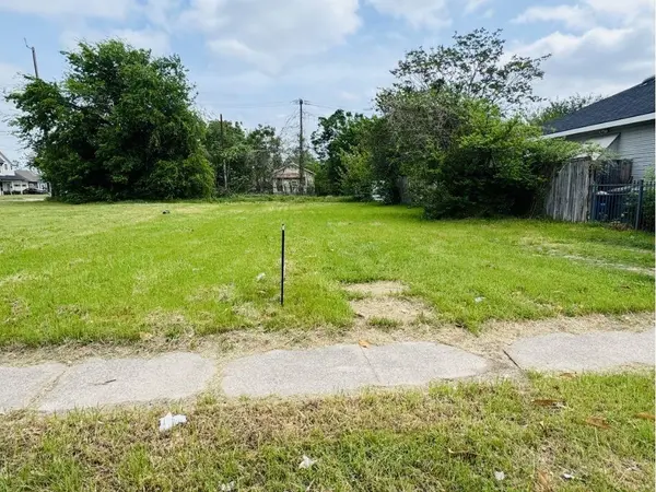 3404 Edgewood Street, Dallas, TX 75215