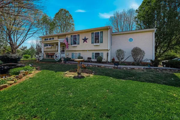 1175 Davis Mill LN, Bedford, VA 24523