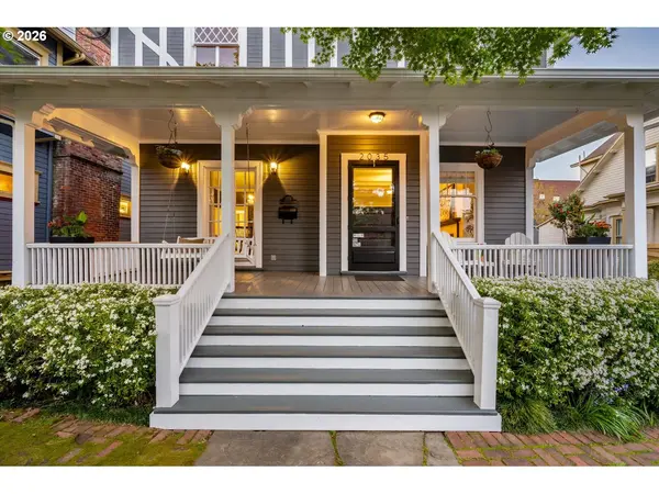 2035 NW KEARNEY ST, Portland, OR 97209