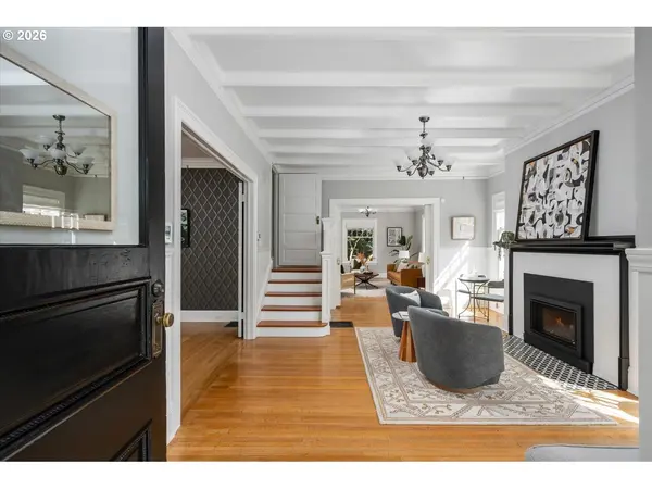 2035 NW KEARNEY ST, Portland, OR 97209