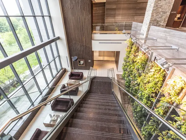 35 Brian Peck CRES #306, Toronto C11, ON M4G 0A5