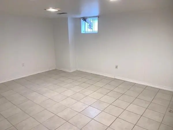 46 Medhurst RD #Bsmt, Toronto E03, ON M4B 1B1