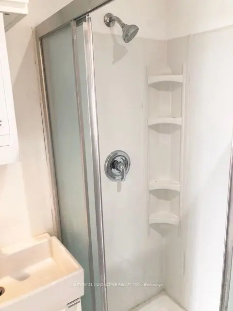 42 St Dunstan DR #Studio, Toronto E06, ON M1L 2V5