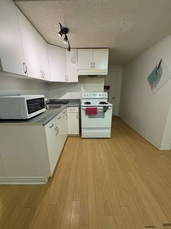 Bsmt 48 Marchwood CRES, Richmond Hill, ON L4C 8M4