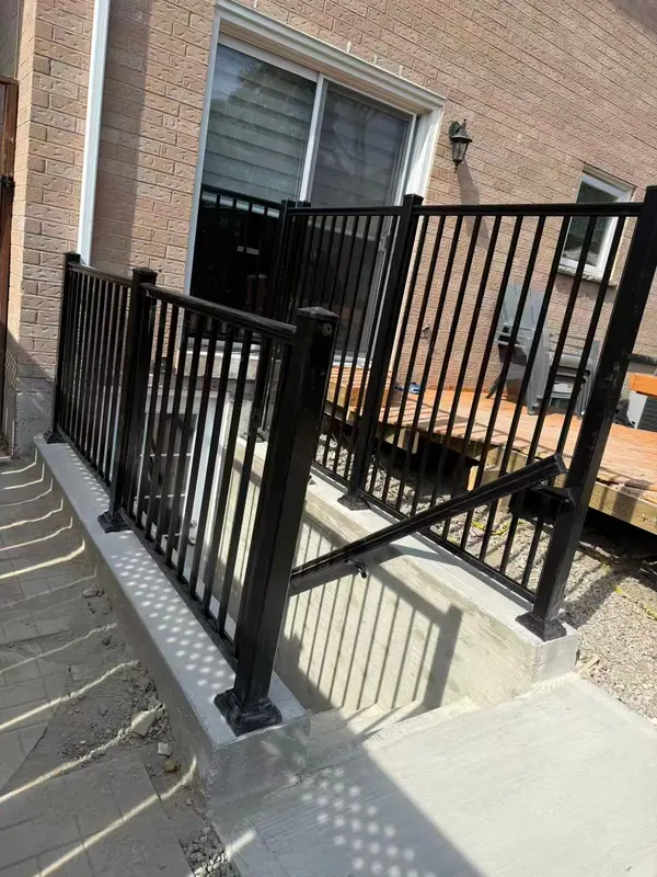 826 Winterton WAY, Mississauga, ON L5V 2A5