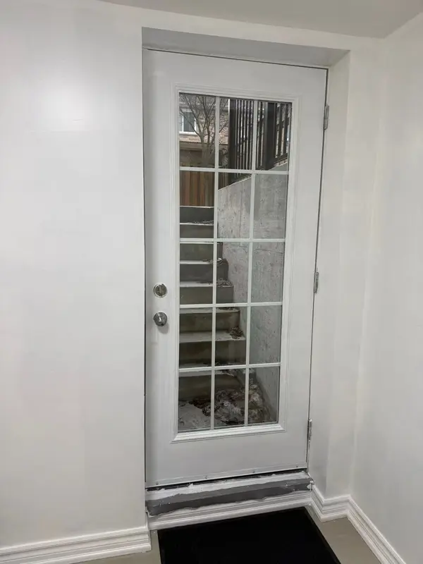 826 Winterton WAY, Mississauga, ON L5V 2A5