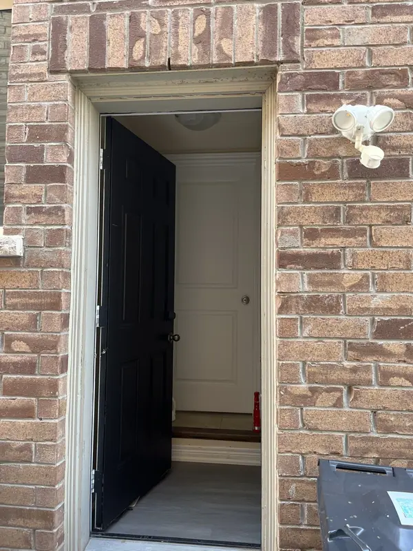 50 Bernadino ST #Bsmt, Brampton, ON L6P 0W4