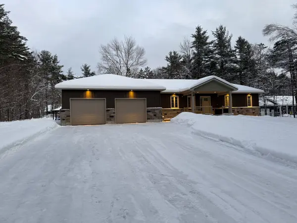 1025 TOWER CRES, Gravenhurst, ON P0E 1G0