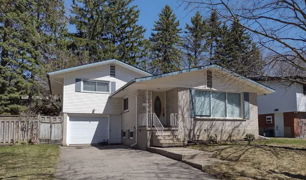 132 Forest Hill DR, Kitchener, ON N2M 4G3