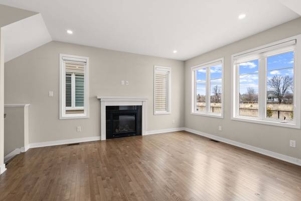 2012 Postilion ST, Stittsville - Munster - Richmond, ON K0A 2Z0