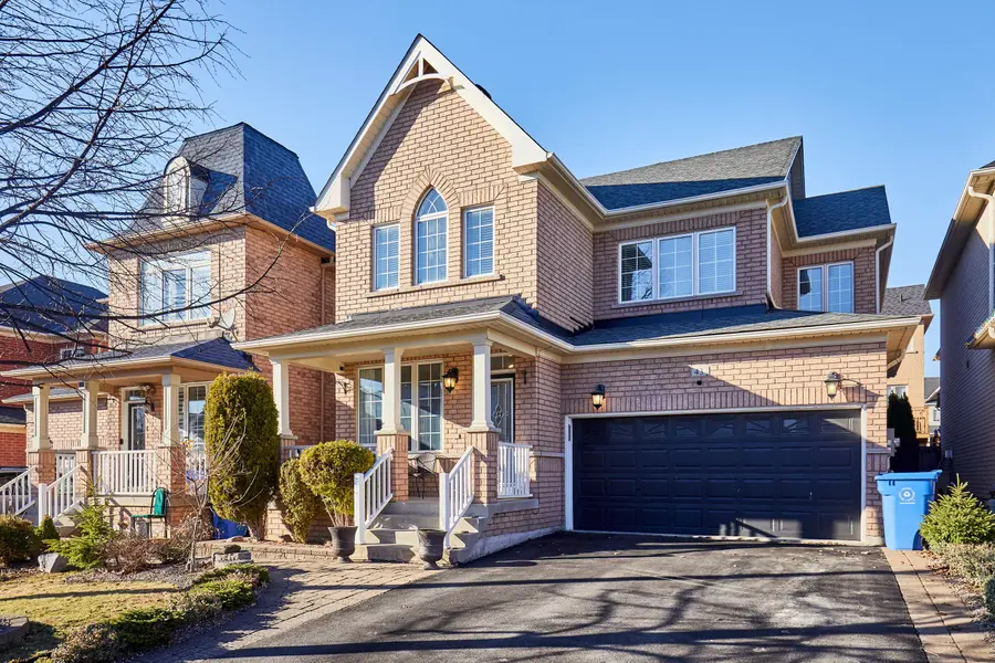 43 Isabella Garden LN, Whitchurch-stouffville, ON L4A 0L4