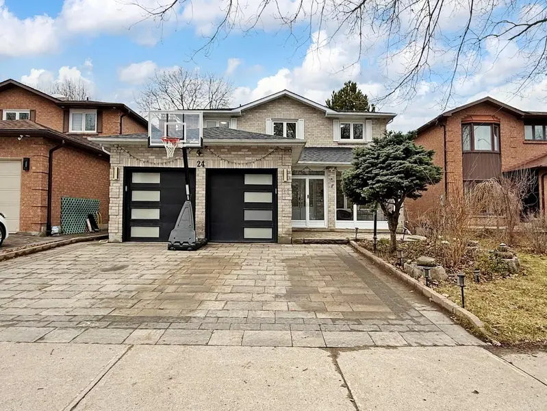24 Normandy CRES, Richmond Hill, ON L4C 8L8