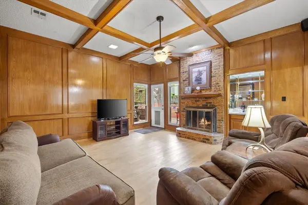 4017 Cherryhill Court, Arlington, TX 76016