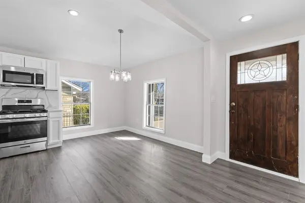 2435 Sharon Street, Dallas, TX 75211