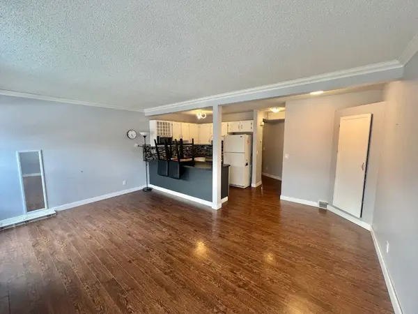 123 Country Hillas Villas NW, Calgary, AB T3K 4S8