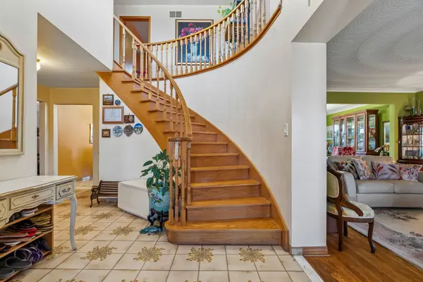 16 Ascolda BLVD, Toronto E08, ON M1J 2N7