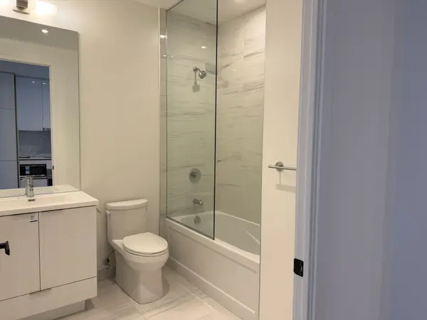 8 interchange WAY #612, Vaughan, ON L4K 0P9