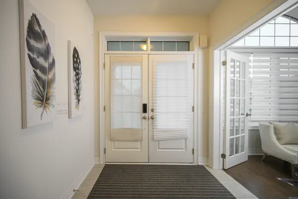 3 Jericho AVE, Georgina, ON L4P 0G9