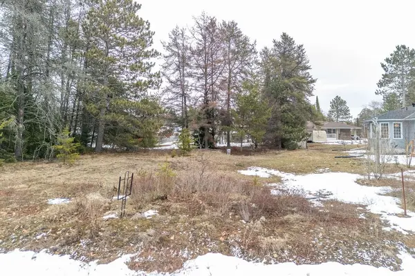 18 Birchview DR, Madawaska Valley, ON K0J 1B0