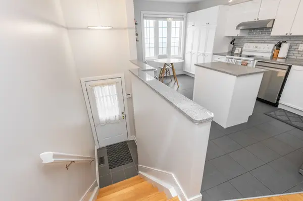 212 Rutgers Private, Carlington - Central Park, ON K2C 4G7