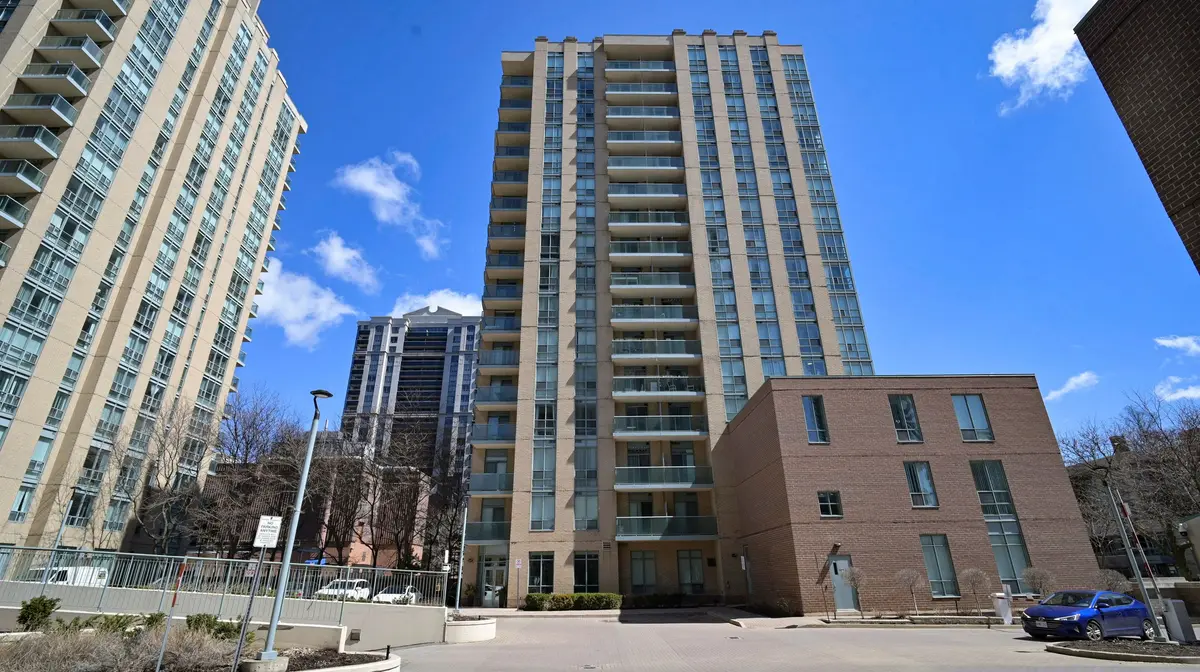 28 Olive AVE #215, Toronto C14, ON M2N 7E6