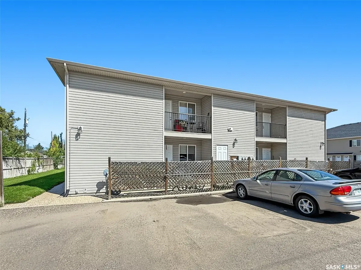 825 Gladstone STREET E #113, Swift Current, SK S9H 5P1