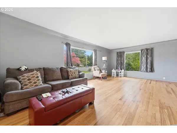 607 E ELLENDALE AVE, Dallas, OR 97338