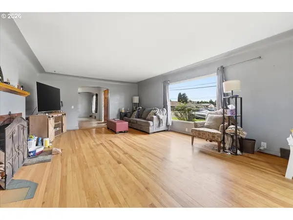 607 E ELLENDALE AVE, Dallas, OR 97338