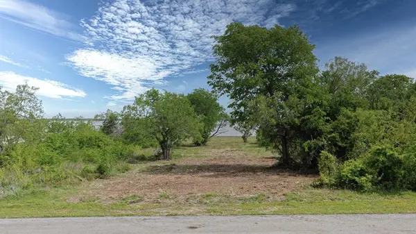9433 W Shoreline Drive, Kemp, TX 75143