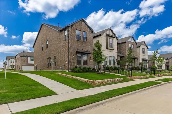 2945 Alto Drive, Sachse, TX 75048