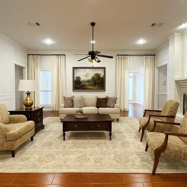 2865 Oak Creek Drive, Paris, TX 75462