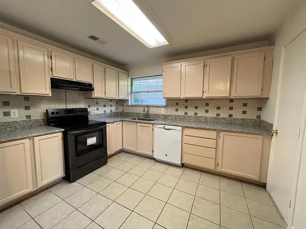 8936 Angleton Place, Dallas, TX 75243