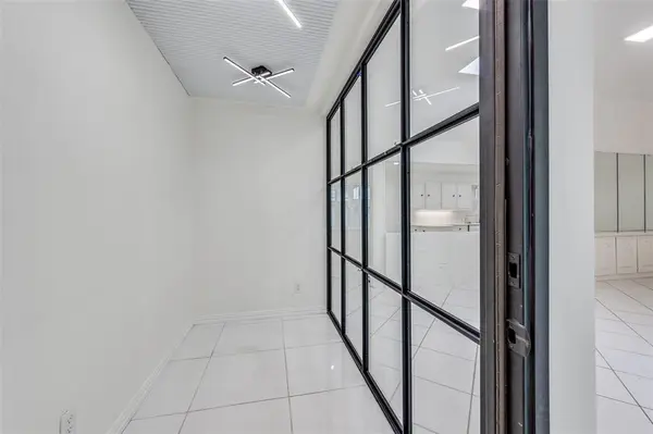 3805 Brookhaven Circle, Fort Worth, TX 76109