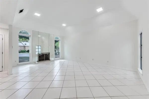 3805 Brookhaven Circle, Fort Worth, TX 76109
