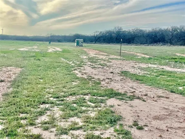 000 HWY 590, Comanche, TX 76442