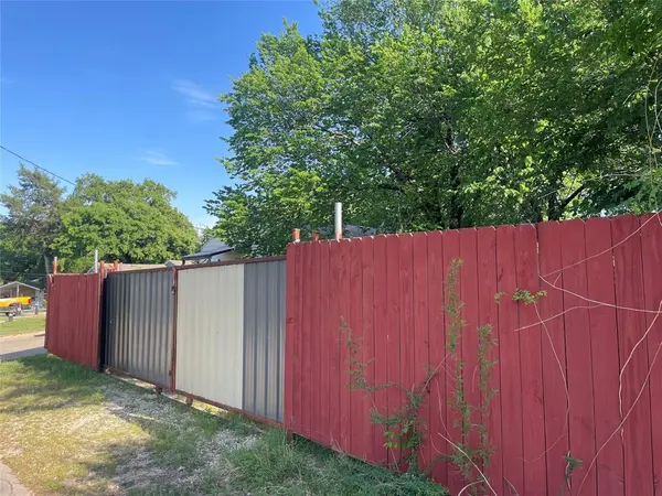 1908 Peters Road, Irving, TX 75061