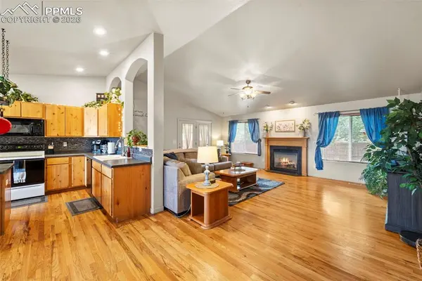 369 Sunlight WAY, Canon City, CO 81212