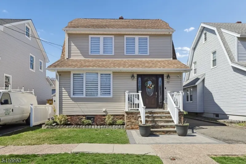 77 Scrivens St, Totowa Boro, NJ 07512